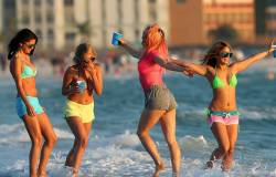 Spring Breakers HD (movie)  - Titulky